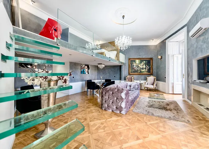Top Luxury Suites
